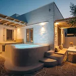Rabagas Luxury - In The Heart Of Sifnos * Apollonia
