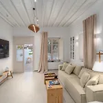 Rabagas Luxury - In The Heart Of Sifnos * Apollonia