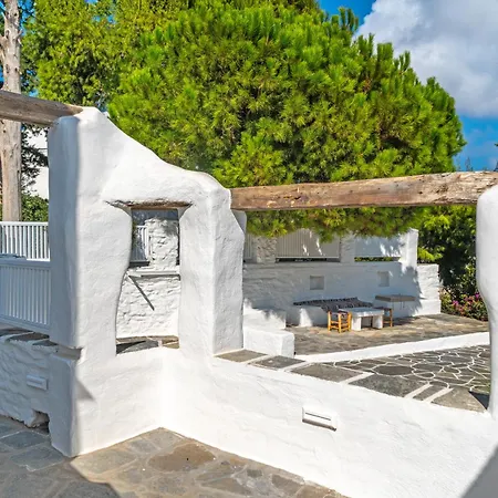 Rabagas Luxury - In The Heart Of Sifnos *