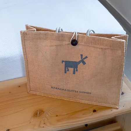 Rabagas Luxury - In The Heart Of Sifnos Hébergement de vacances *